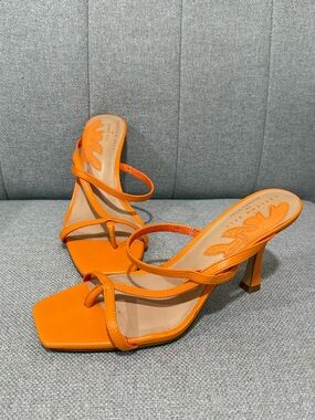 Caelynn Bell x Gianni Bini Orange Strappy Leather Heeled Sandals Size 8.5